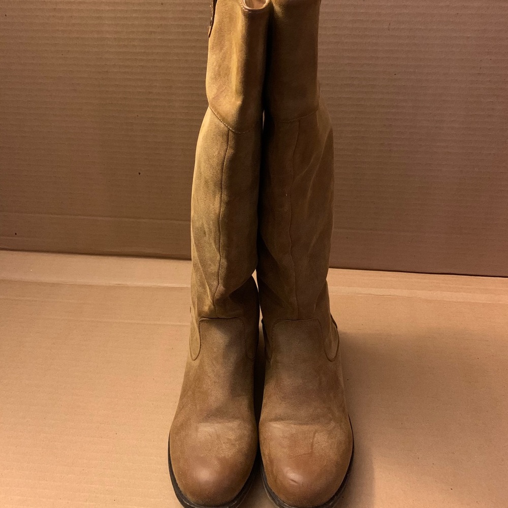 Tall Boots 👢 👢